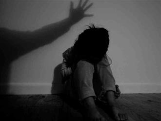 Xót xa: Hai chị em ở nhà một mình, bé gái 8 tuổi nghi bị đối tượng lạ bịt kín mặt xông vào nhà xâm hại