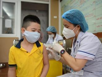 Hà Nội: Lo lắng dịch COVID-19, nhiều người đăng ký tiêm vaccine mũi nhắc lại