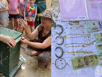 Chủ nhân sở hữu két sắt chứa tiền ở Kỳ Sơn đã nhận lại tài sản: mừng rơi nước mắt vì món đồ duy nhất còn sót lại