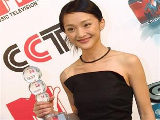 15 năm trước, Châu Tấn tạo kỳ tích 'bão giải thưởng' điện ảnh Trung Quốc, tới nay còn 2 người nữa nhưng chưa vượt mặt được cô