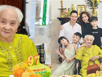 Gia đình Lý Hải - Minh Hà sum vầy đón sinh nhật tuổi 97 của mẹ ruột, bà đã nhớ được tên con cháu khiến cả nhà vui mừng
