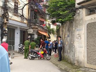 Nghi án con trai giết chết bố ruột lúc rạng sáng rồi bỏ trốn ở Hà Nội: Lời kể hãi hùng của hàng xóm