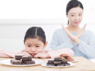 “Thói quen này” của mẹ có thể gây ra rối loạn ăn uống ở trẻ