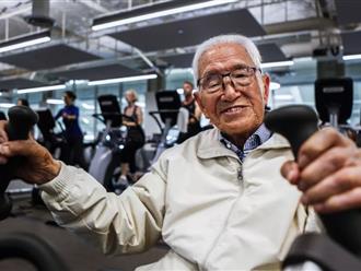Cụ ông 111 tuổi tập gym mỗi ngày: Thể dục không phải bí quyết duy nhất, áp dụng thêm 1 thói quen của nhiều người Việt để sống thọ