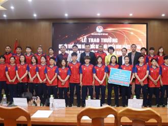 Đội tuyển nữ Việt Nam nhận 5,8 tỷ đồng tiền thưởng sau SEA Games 32