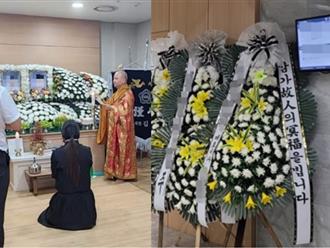 Hình ảnh hiếm hoi về lễ viếng 2 anh em ruột tử vong tại Hàn: Không gian vắng lặng buồn bã, chỉ có tiếng khóc nghẹn ngào!