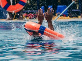 Liên tiếp các vụ học sinh đuối nước trong bể bơi: Đâu là thời gian vàng cứu hộ và cách sơ cứu