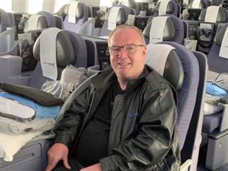 Một hành khách bay 37 triệu km bằng tấm vé máy bay trọn đời mua từ 33 năm trước