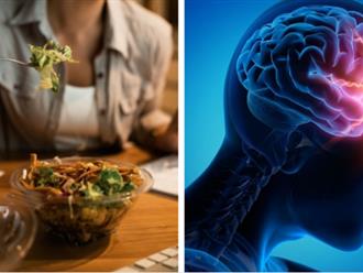Nghiên cứu mới cho thấy người ăn tối sau 21 giờ có nguy cơ đột quỵ tăng 28%