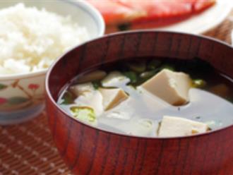 Người dân Okinawa có tỷ lệ mắc ung thư thấp nhất Nhật Bản nhờ ăn 1 thực phẩm mà Việt Nam có rất nhiều, giá lại cực rẻ