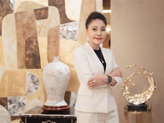 Vợ ca sĩ Khánh Phương, CEO bất động sản Nhật Nam Vũ Thị Thúy bị tạm giữ khẩn cấp để điều tra về hành vi lừa đảo
