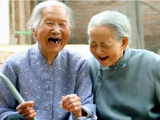 Y học cổ truyền Trung Quốc khuyên làm 6 mẹo từ đầu đến chân để trường thọ, rất đơn giản lại miễn phí