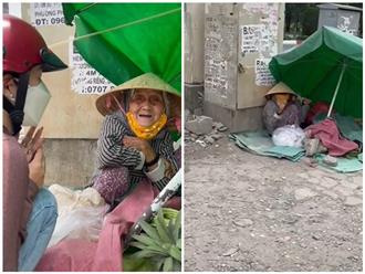 Cụ bà 86 tuổi trải bạt bán rau kiếm sống qua ngày, có 12 con nhưng không ai bên cạnh