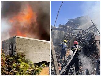Cháy lớn ở miền Tây: Sau tiếng nổ vang dội, lửa phá hủy 4 căn nhà