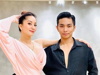 Vợ chồng Khánh Thi 'đại náo' sân bay với điệu nhảy 'cực chất', nhan sắc tuổi 40 của nữ kiện tướng khiến dân tình xuýt xoa?