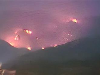 Cháy rừng tại Vườn Quốc gia Hoàng Liên (Sa Pa), huy động gần 500 người tham gia chữa cháy
