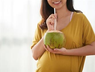 Bác sĩ Phụ sản: Bà bầu uống nhiều nước dừa để con trắng trẻo là quan niệm sai lầm, còn gây tiểu đường thai kỳ