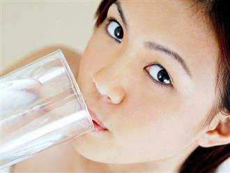4 thời điểm vàng để uống nước trong ngày: Giúp thải độc, tăng lưu thông máu và làm đẹp da 