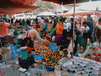 Chơi Tết ở Hà Giang thì đến ngay khu chợ 'chẳng cần tiền cũng mua được “cả rổ” niềm vui' và đây là 5 mẹo đi chợ do hội mê phượt chỉ dẫn