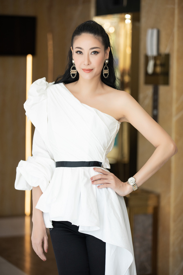 Hà Kiều Anh: 'Tôi đi thi hoa hậu vì muốn mặc những bộ đồ lộng lẫy và có tiền' - Ảnh 1