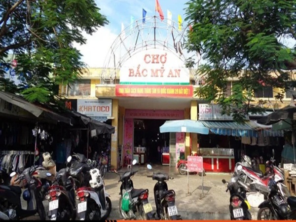 Người bán cà phê mắc COVID-19 ở Đà Nẵng từng tiếp xúc nhiều người ở chợ - Ảnh 1