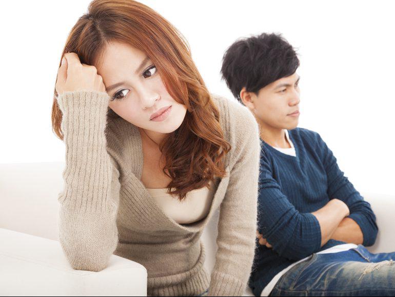 Những điềm báo cho thấy cuộc hôn nhân của bạn sắp đến hồi kết, nguy hiểm hơn cả sự phản bội - Ảnh 1