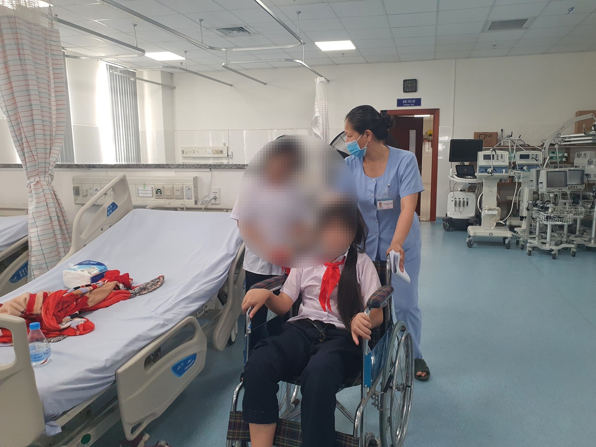 Bà Rịa-Vũng Tàu: Gần 20 học sinh nhập viện sau khi ăn gà rán, trà sữa liên hoan cuối năm - Ảnh 3