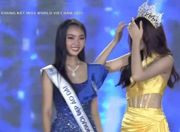 Hoa hậu Đỗ Thị Hà lên tiếng vụ đeo ngược sash “Người đẹp áo dài” cho thí sinh tại MWVN 2022, dân tình cũng phải bật cười mà 'gật đầu' vì quá thuyết phục - Ảnh 4