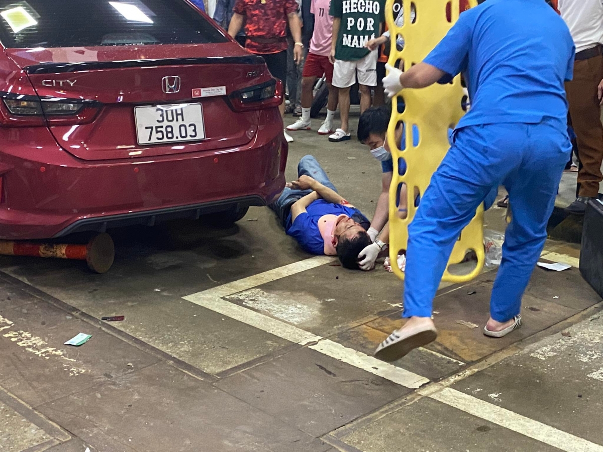 Lời khai của tài xế lái xe ô tô tông liên hoàn khiến 8 người bị thương ở Hà Nội: Tiết lộ nguyên nhân gây tai nạn - Ảnh 4