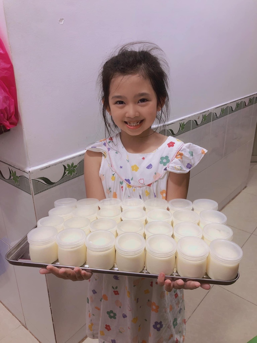 Ở tuổi lên 9, con gái cố diễn viên Mai Phương ngày càng tự lập, biết nấu ăn, bộc lộ nhiều năng khiếu - Ảnh 2