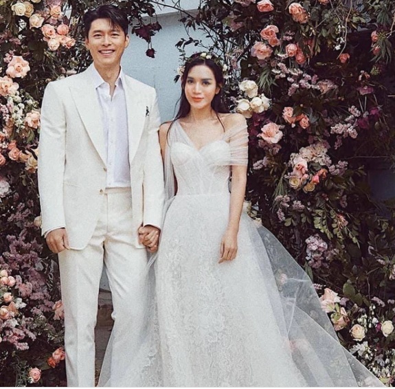 Dàn sao Việt hội tụ tại siêu đám cưới của Hyun Bin - Son Ye Jin: Netizen tá hỏa khi xuất hiện 'khách mời đặc biệt', chiếm luôn vị trí cô dâu - Ảnh 5