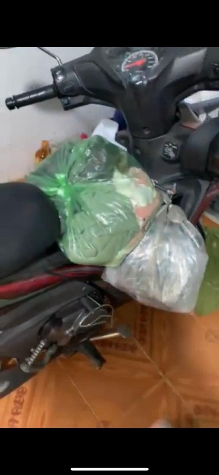 Cô gái ở TP Thủ Đức mất tích nhiều ngày khi về quê ăn Tết: Phát hiện xe máy, các túi đồ chuẩn bị mang về quê - Ảnh 3