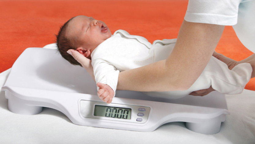 Trẻ có cân nặng khi sinh thấp, nguy cơ mắc bệnh gan nhiễm mỡ cao gấp 4 lần - Ảnh 1