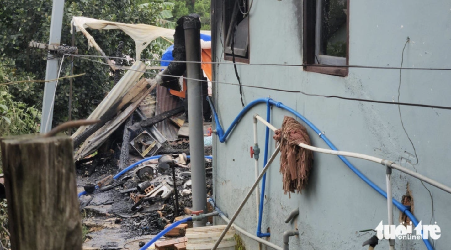 Vụ cháy nhà ở Đà Lạt khiến 3 anh em ruột tử vong: Hàng xóm nghe tiếng trẻ con khóc, nhưng lửa cháy lớn nên không dập được - Ảnh 3