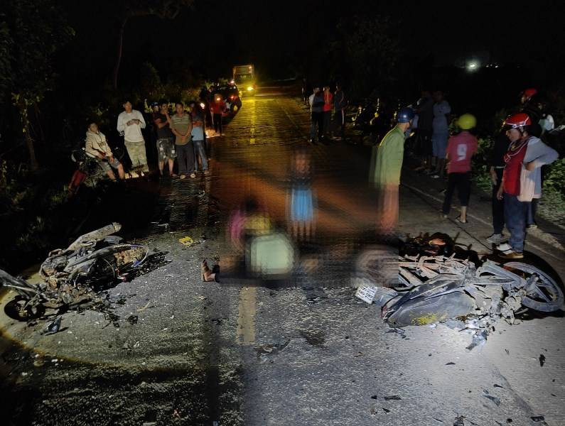 Tai nạn nghiêm trọng giữa hai xe máy ở Gia Lai khiến 4 người tử vong  - Ảnh 2