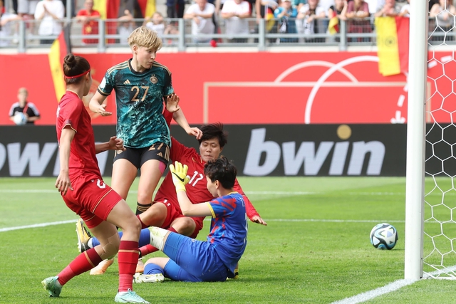 Thanh Nhã xé lưới thủ môn top 5 thế giới, ĐT nữ Việt Nam thua trên thế thắng, tự tin bước vào World Cup - Ảnh 10
