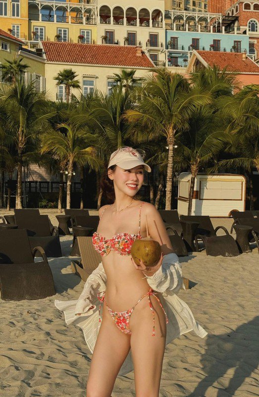 Dàn mỹ nhân Việt đua nhau thả dáng với bikini đủ kiểu dáng, hội mẹ bỉm - mẹ bầu cũng nhập hội - Ảnh 11