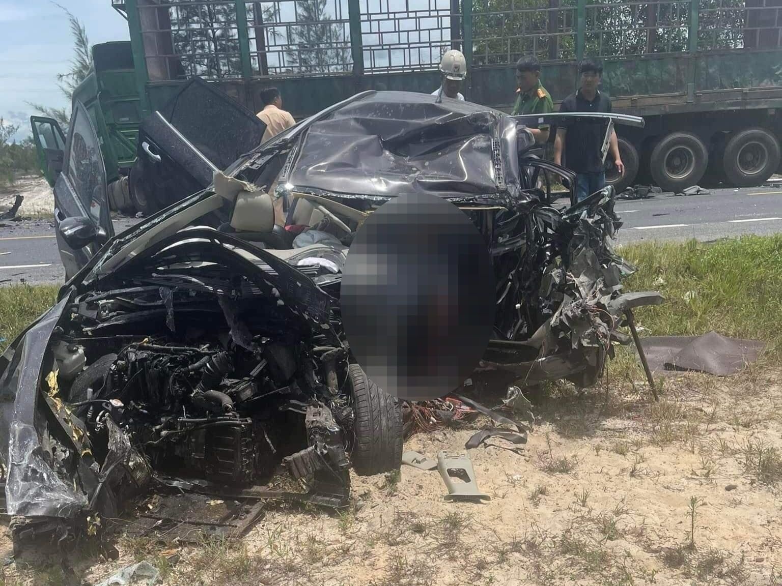Tiết lộ nguyên nhân vụ tai nạn thảm khốc tại Quảng Bình khiến 3 người trong cùng một gia đình tử vong - Ảnh 1