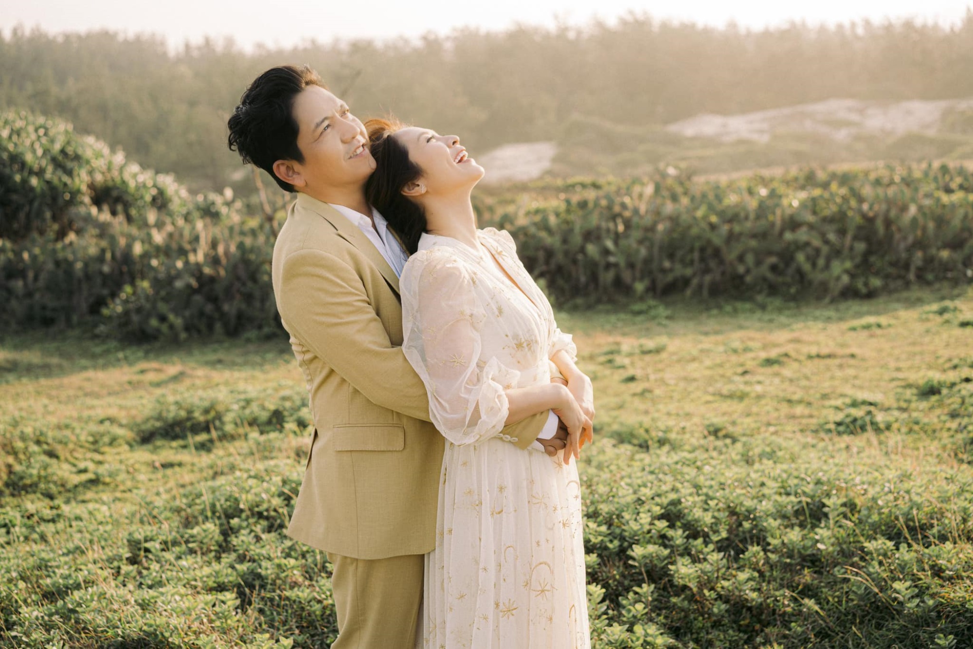 Nhân dịp kỷ niệm 14 năm ngày cưới, Đức Thịnh gửi đôi lời ngọt ngào đến Thanh Thúy khiến netizen không khỏi phần xúc động, ghen tị với cặp đôi - Ảnh 3