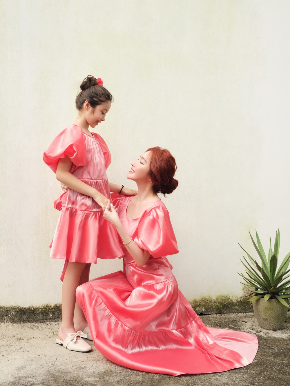 Hậu hôn nhân tan vỡ của mẹ, con gái Elly Trần đã làm một việc cho mẹ khiến netizen cảm động - Ảnh 8