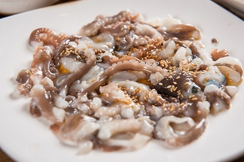 Những món ăn Hàn Quốc khiến du khách lần đầu nhìn thấy đều phải khiếp sợ, có một món chỉ cần ngửi mùi ai cũng bỏ chạy - Ảnh 7
