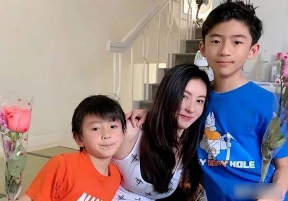 Sau những biến cố cuộc đời, Trương Bá Chi hạnh phúc vì có 3 con làm niềm an ủi - Ảnh 4