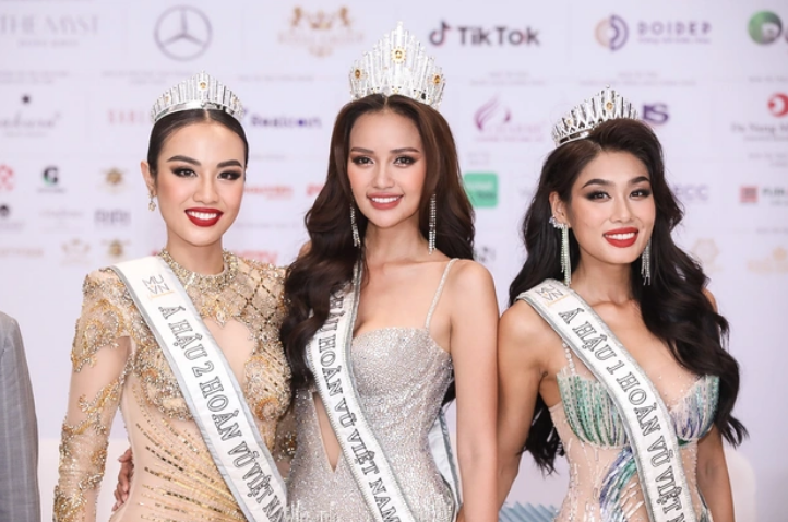 Hoa hậu Nguyễn Thúc Thùy Tiên thẳng thắn nhận xét về Top 3 Hoa hậu Hoàn vũ Việt Nam 2022 - Ảnh 1