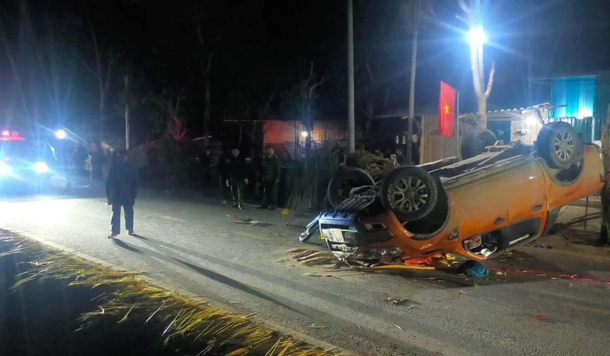 Điện Biên: Bị ô tô bán tải tông liên hoàn rồi lật đè, 3 thiếu niên tử vong thương tâm - Ảnh 1