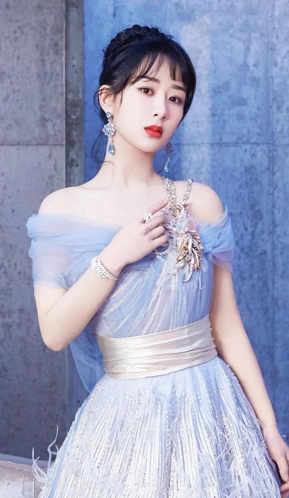 Dương Tử xinh đẹp xuất thần trong phong cách mới, netizen khen ngợi hết lời: 'Còn ai nói chị tôi không xinh nữa không'  - Ảnh 2