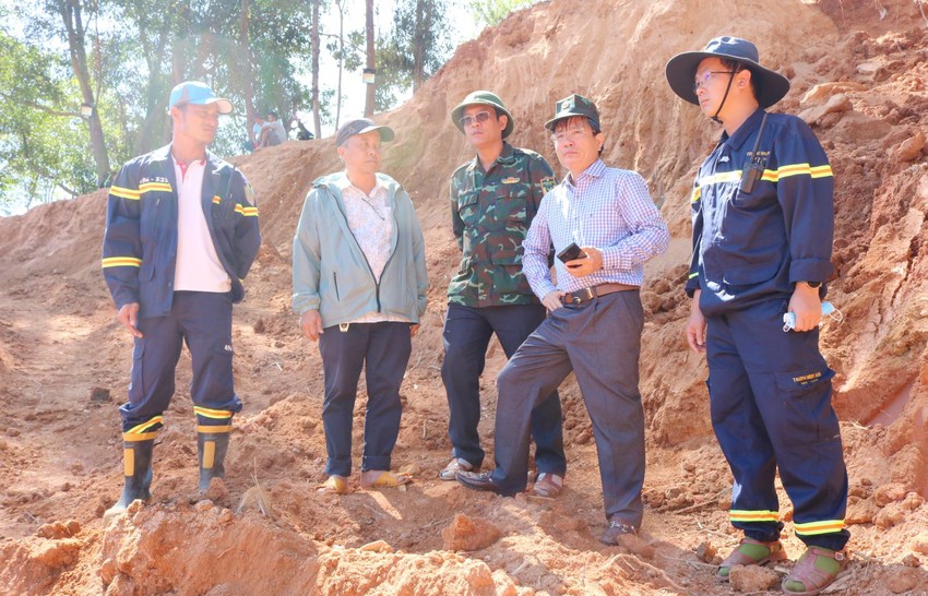 Thông tin MỚI vụ vỡ hồ nước thải ở Kon Tum: Đã tìm thấy thi thể nạn nhân  - Ảnh 1