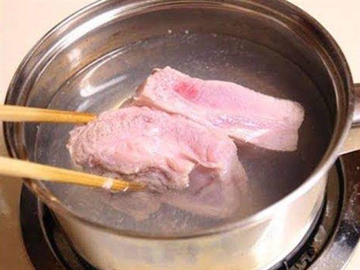 Sai lầm trong việc ăn thịt lợn kiểu 'ăn gì bổ nấy', là cách ‘rước’ thêm chất độc vào người càng ăn càng sinh bệnh - Ảnh 1