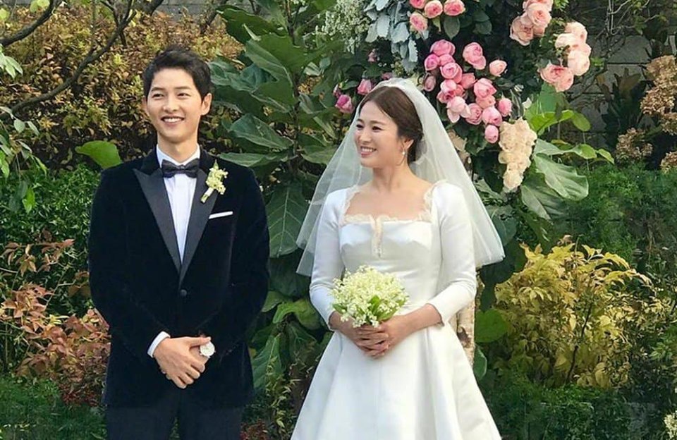 Cặp đôi Song Joong Ki – Song Hye Kyo dù đã ly hôn nhưng vẫn không ngừng tạo nhiệt, thu hút sự chú ý của truyền thông xứ Trung - Ảnh 1
