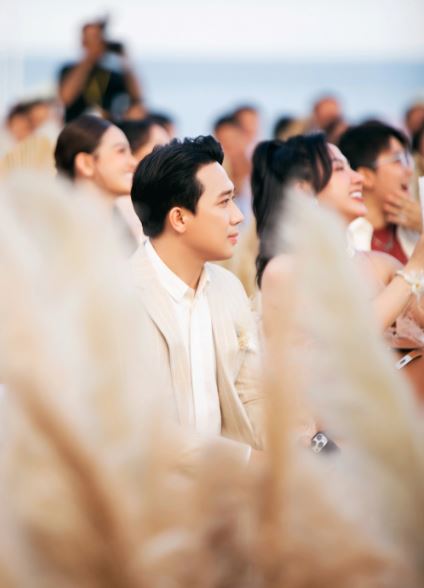 Những hình ảnh đẹp nhất ở hôn lễ có 102 của Minh Hằng và chồng doanh nhân - Ảnh 3
