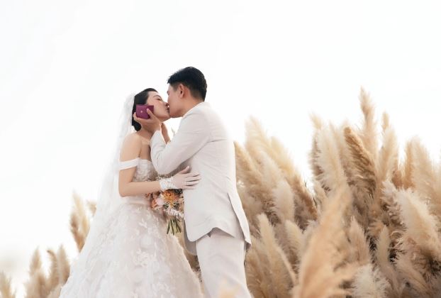 Những hình ảnh đẹp nhất ở hôn lễ có 102 của Minh Hằng và chồng doanh nhân - Ảnh 5